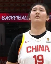 开云APP-高效爆发！张子宇世预赛首战8中6得12分3板 连续强攻打爆对手禁区