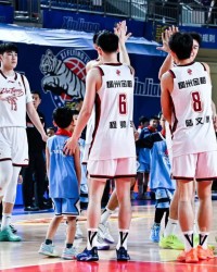 开云APP-【CBA联赛】第二十三轮｜第一阶段收官，浙江稠州金租61-59胜新疆伊力特！